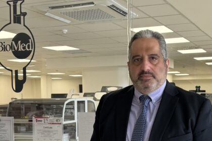 Ο Κυριάκος Γιαννουκάς στα Χημεία Γιαννουκά του Ομίλου ΒΙΟΑΤΡΙΚΗ στην Κύπρο