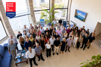 Η ομάδα της Leptos Estates μετά την πιστοποίηση Great Place to Work