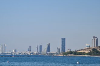 Παραλιακό μέτωπο και κτήρια της Λεμεσού