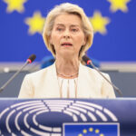 Η πρόεδρος της Ευρωπαϊκής Επιτροπής στο βήμα του Ευρωπαϊκού Κοινοβουλίου