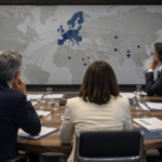 Ευρωπαίοι αξιωματούχοι εξετάζουν διεθνή χάρτη σε σύσκεψη μεταναστευτικής πολιτικής