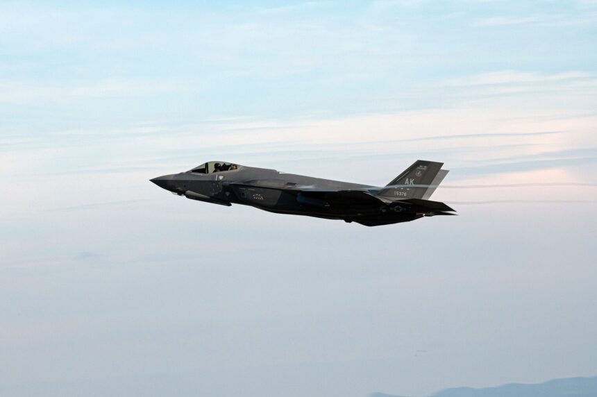 Μαχητικό αεροσκάφος F-35A εν πτήσει