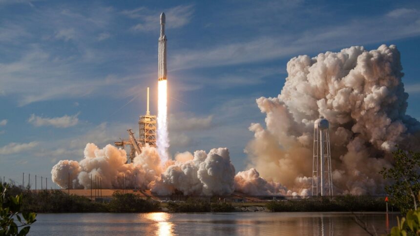 Εκτόξευση πυραύλου Falcon Heavy της SpaceX