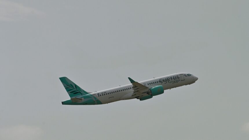 Αεροσκάφος Airbus A220 της Cyprus Airways