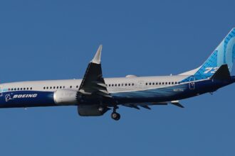Δοκιμαστικό Boeing 737 MAX 10 στον αέρα, χωρίς σήμα αεροπορικής εταιρείας