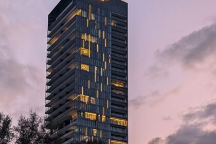 Το κτίριο κατοικιών Ritz-Carlton Residences στη Λεμεσό