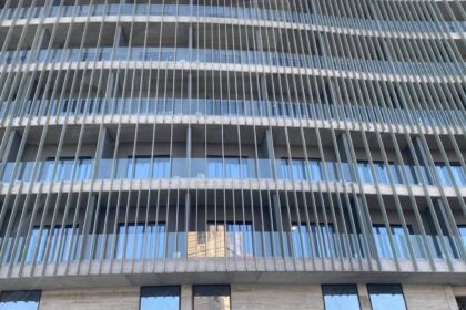 Εξωτερική όψη της φοιτητικής εστίας Apollonia στη Λεμεσό