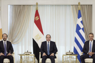 Οι ηγέτες Κύπρου, Αιγύπτου και Ελλάδας στην τριμερή συνάντηση του Ελ Αλαμέιν
