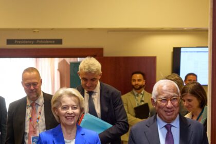 Ούρσουλα φον ντερ Λάιεν και Αντόνιο Κόστα στην Τριμερή Κοινωνική Σύνοδο, 14 Οκτωβρίου 2026.