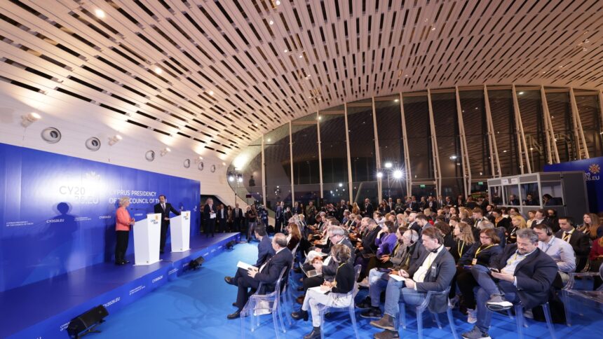 Νίκος Χριστοδουλίδης και Ούρσουλα φον ντερ Λάιεν στην έναρξη της κυπριακής Προεδρίας, 15 Ιανουαρίου 2026.