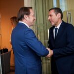 Ο Νεόφυτος Χαραλαμπίδης με τον Όλιβερ Βάρχεϊ, 4 Ιουνίου 2026. Φωτογραφία αρχείου θεσμικής συνάντησης για την υγεία.