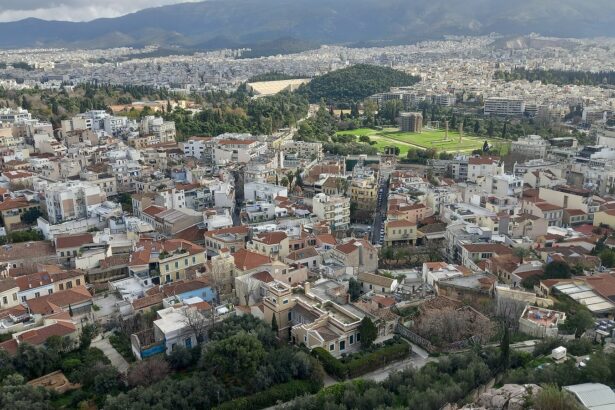 Άποψη της Αθήνας από την Ακρόπολη, 4 Φεβρουαρίου 2026. Αστικό περιβάλλον της νέας αγοράς της MHV.
