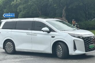 BYD Xia στην Κίνα, 29 Σεπτεμβρίου 2026, σε διαφορετική λήψη