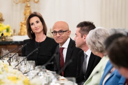 Ο Satya Nadella σε συνάντηση στον Λευκό Οίκο το 2025