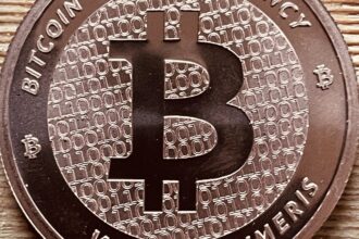 Αναμνηστικό νόμισμα με το σύμβολο του Bitcoin