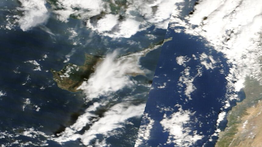 Δορυφορική εικόνα της Κύπρου και της ανατολικής Μεσογείου με νεφώσεις στις 6 Οκτωβρίου 2026