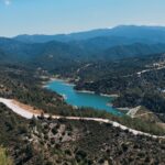 Φράγμα σε ορεινή περιοχή της Κύπρου, φωτογραφία αρχείου που δεν αποτυπώνει τη σημερινή στάθμη