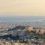 Η Ακρόπολη και το αστικό τοπίο της Αθήνας από τον Λυκαβηττό, 26 Μαΐου 2026. Ενδεικτική εικόνα της ελληνικής αγοράς· δεν απεικονίζει συγκεκριμένο επενδυτικό έργο της έρευνας EY.