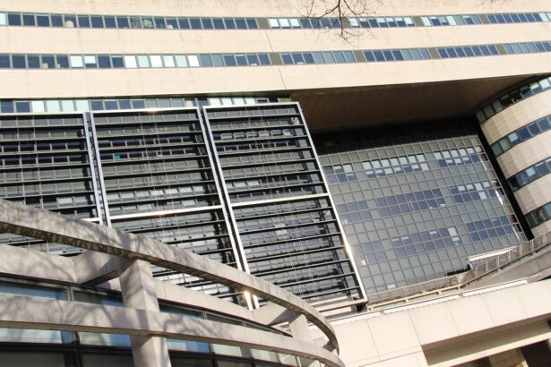 Η πρόσοψη του γαλλικού Υπουργείου Οικονομικών στο Μπερσί του Παρισιού