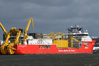 Καλωδιακό πλοίο Nexans Aurora, λιμάνι Esbjerg Δανίας, 16 Μαρτίου 2024