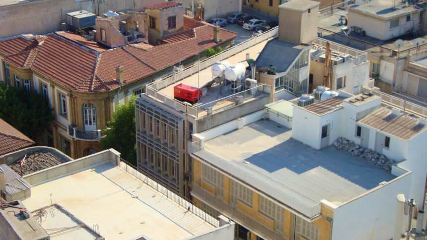 Στέγες κτιρίων στην παλιά Λευκωσία. Φωτογραφία αρχείου, 10 Αυγούστου 2011.