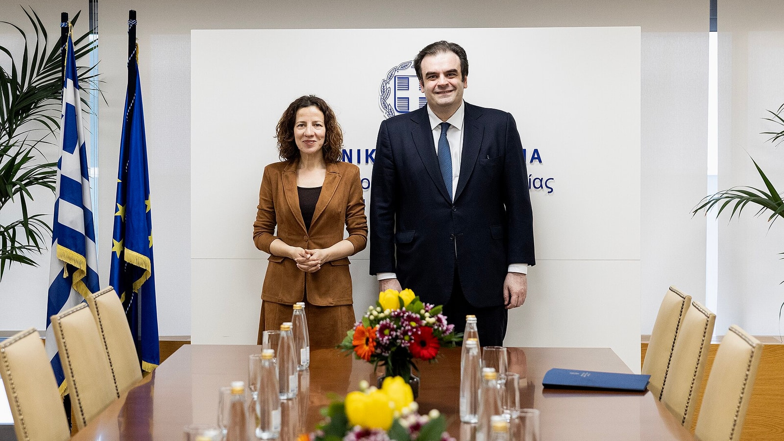 Ελλάδα: Η επενδυτική ανάκαμψη συγκεντρώνεται σε ακίνητα, υπηρεσίες και βιομηχανία