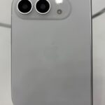 Το πίσω μέρος βασικού iPhone Duo