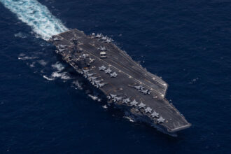 Το αεροπλανοφόρο USS George H.W. Bush στην Αραβική Θάλασσα.