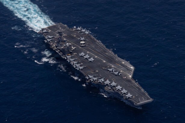 Το αεροπλανοφόρο USS George H.W. Bush στην Αραβική Θάλασσα.
