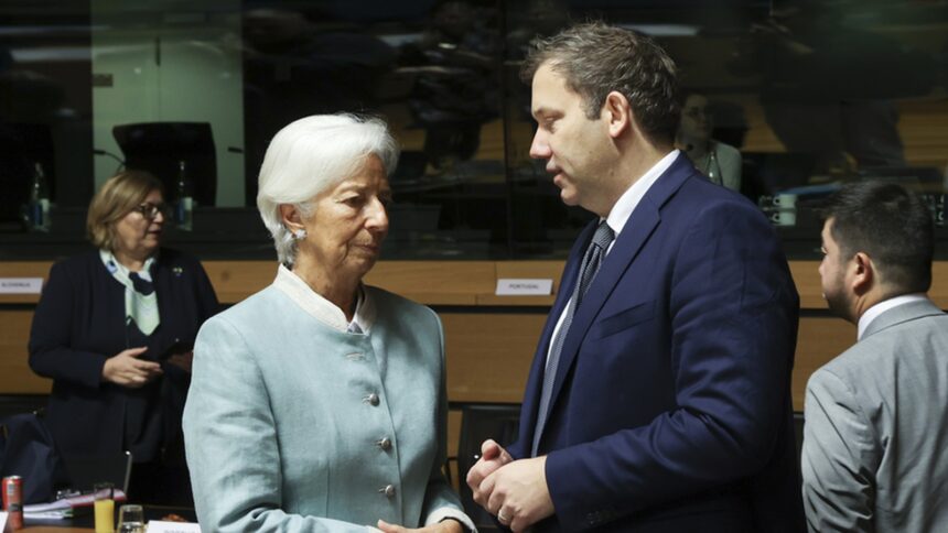 Η Κριστίν Λαγκάρντ συνομιλεί με τον Λαρς Κλίνγκμπαϊλ στο ECOFIN στις 9 Οκτωβρίου 2026