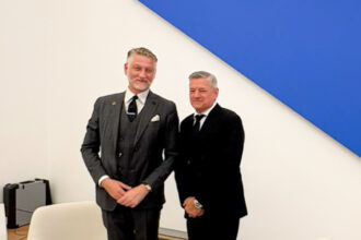 Ted Sarandos και Alessandro Giuli, Sommet Lumière, Saint-Paul-de-Vence Γαλλίας, Σεπτέμβριος 2026