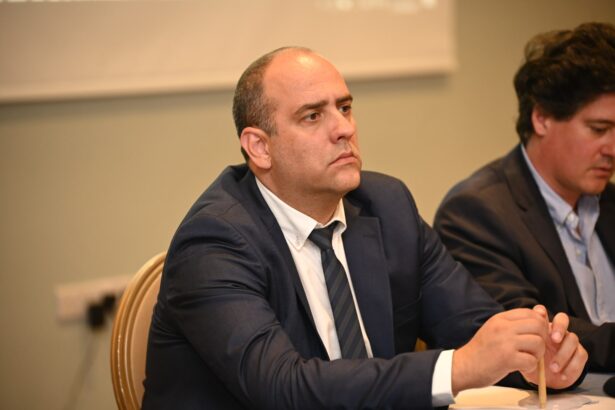 Ο Γιάννος Πουμπουρής, Διευθυντής ΟΣΕΟΚ