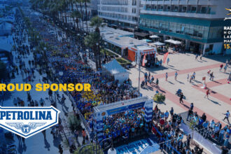 Επίσημο εικαστικό της Πετρολίνα για τον Radisson Hotels Larnaka Marathon της 15ης Νοεμβρίου 2026