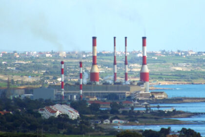 Ο ηλεκτροπαραγωγός σταθμός Δεκέλειας