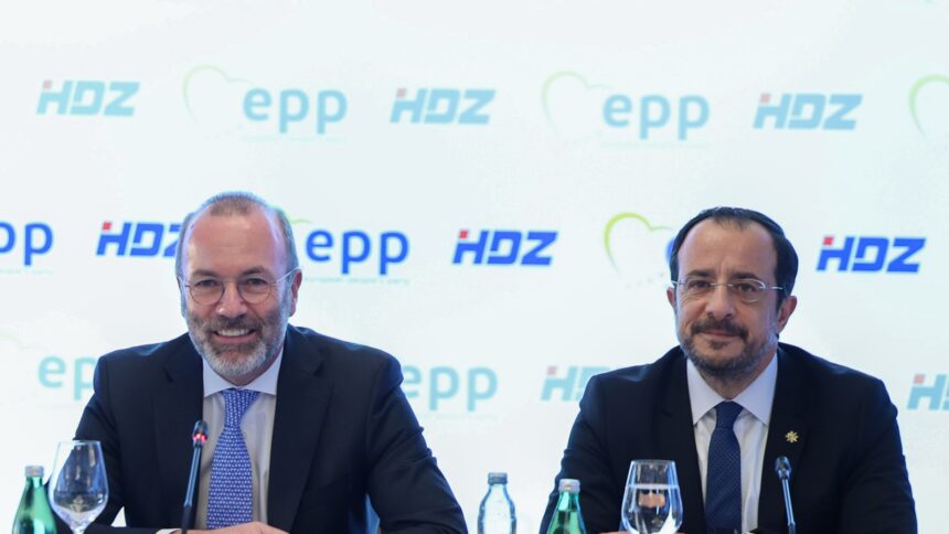Ο Νίκος Χριστοδουλίδης σε συνάντηση στο Ζάγκρεμπ