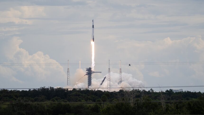 Εκτόξευση Falcon 9 της αποστολής Crew-13 από τη Φλόριντα