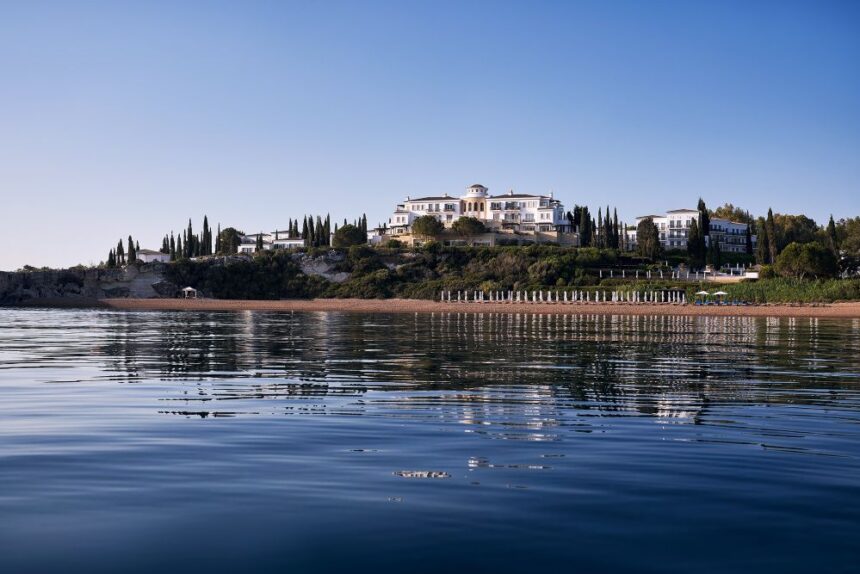 Anassa στον κόλπο της Χρυσοχούς — επίσημη φωτογραφία Thanos Hotels & Resorts