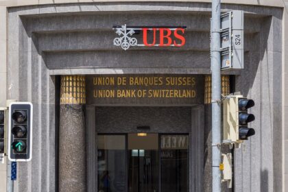Είσοδος καταστήματος της UBS στο Σεν Γκάλεν
