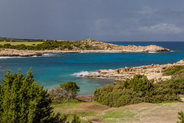 Νεφώσεις πάνω από τον κόλπο Amphitheatre στον Ακάμα, φωτογραφία αρχείου