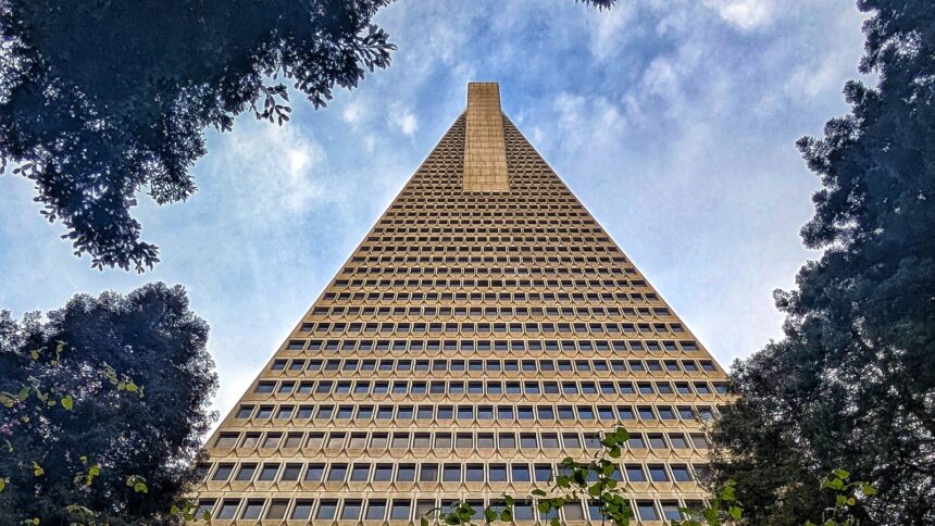 Το κτίριο Transamerica Pyramid στο Σαν Φρανσίσκο